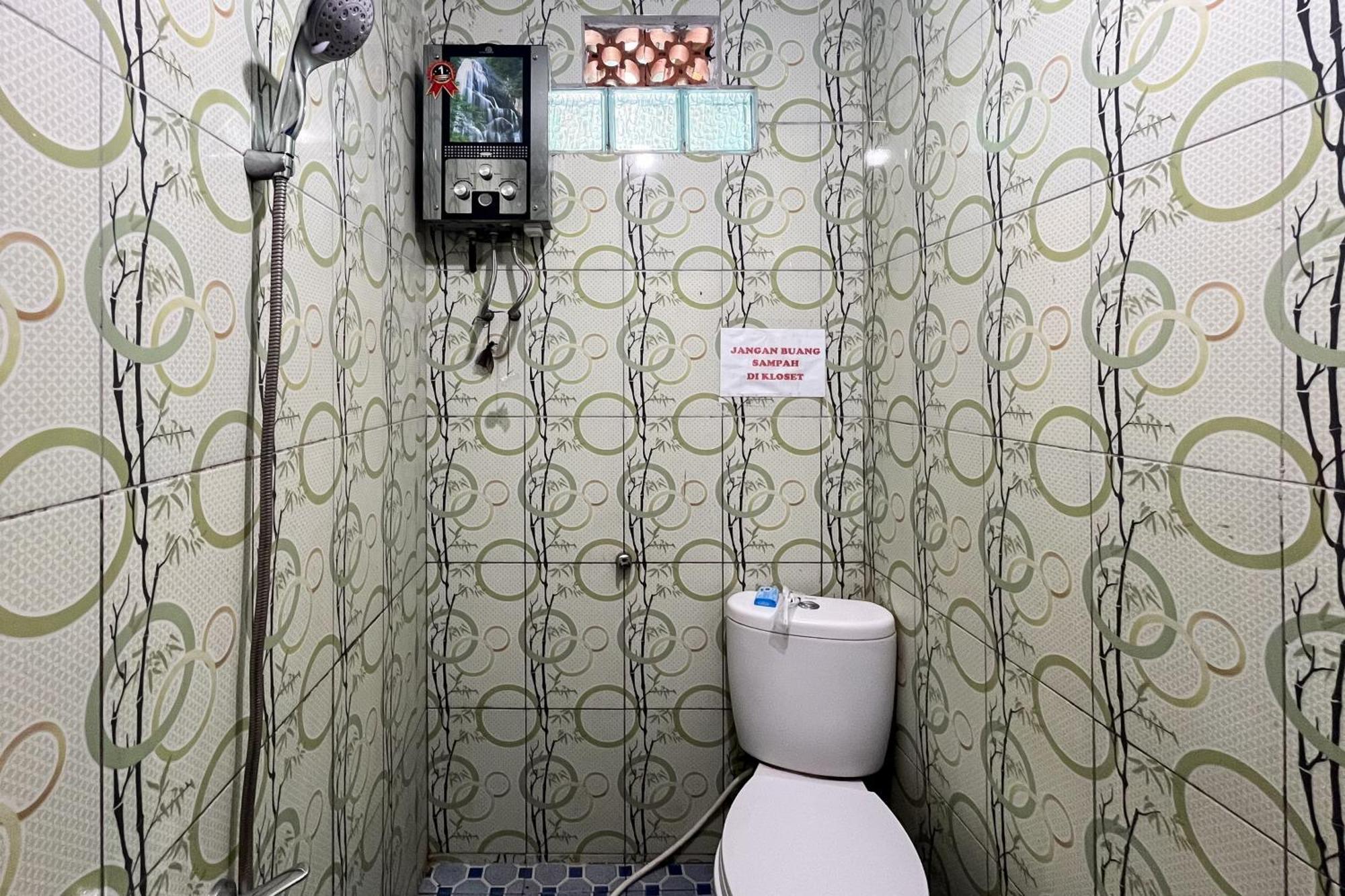 Reddoorz At Villa Waterfun Favour Pagar Alam Pagaralam Bagian luar foto