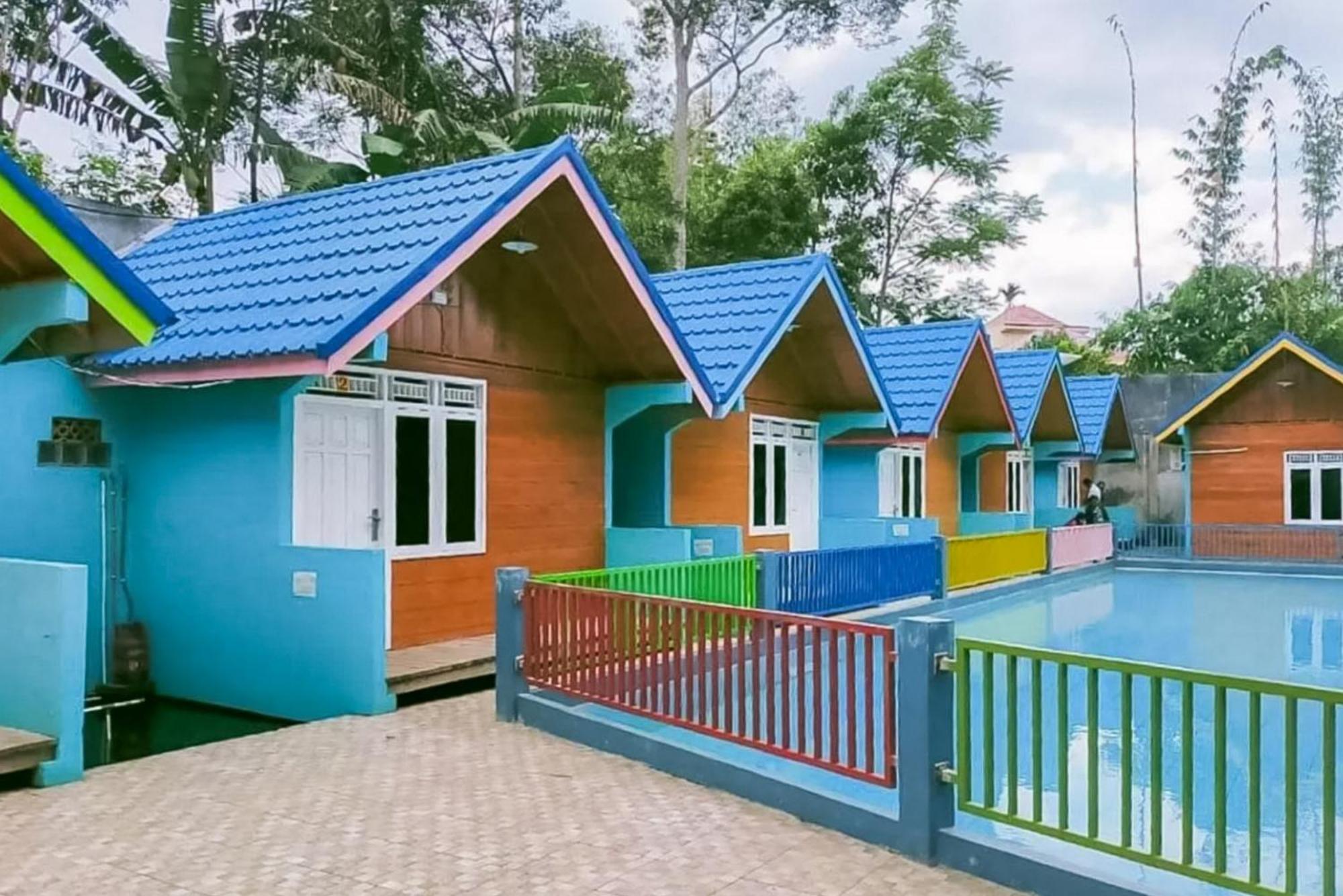 Reddoorz At Villa Waterfun Favour Pagar Alam Pagaralam Bagian luar foto