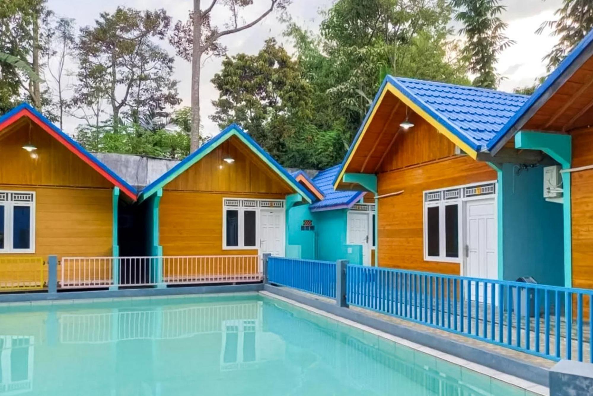 Reddoorz At Villa Waterfun Favour Pagar Alam Pagaralam Bagian luar foto